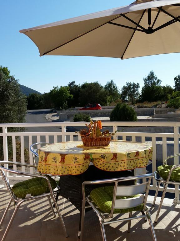 Apartments Julija Vela Luka Bilik gambar