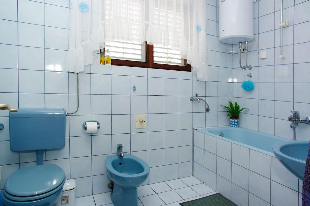 Apartments Julija Vela Luka Bilik gambar