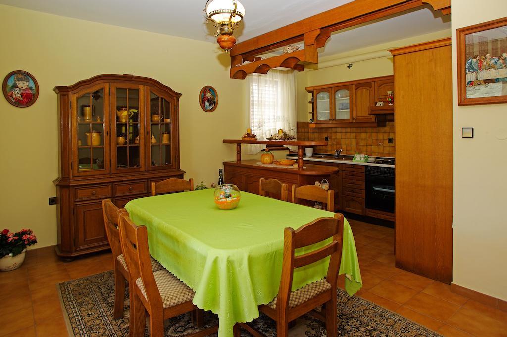 Apartments Julija Vela Luka Bilik gambar